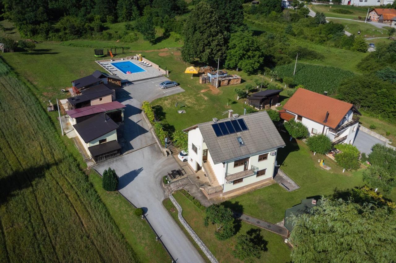 Apartments Lucija Слуни Экстерьер фото