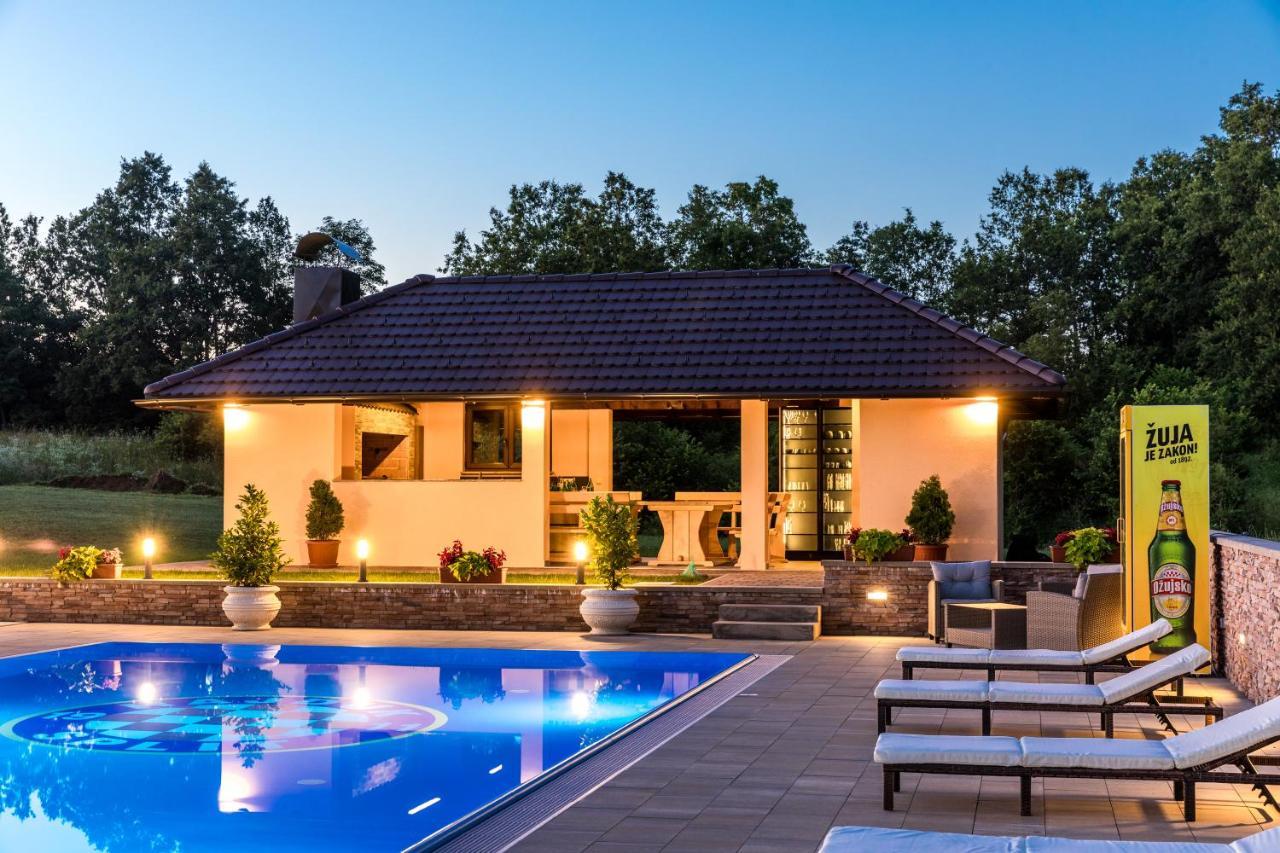 Apartments Lucija Слуни Экстерьер фото